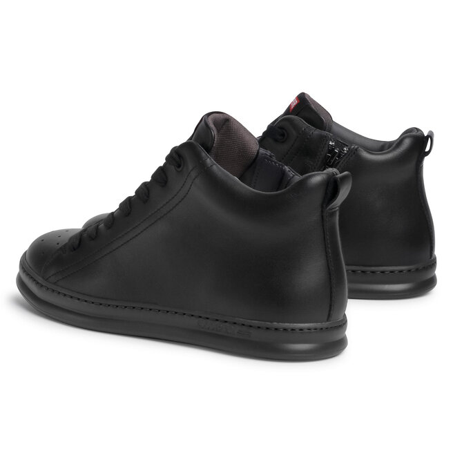 camper runner four black