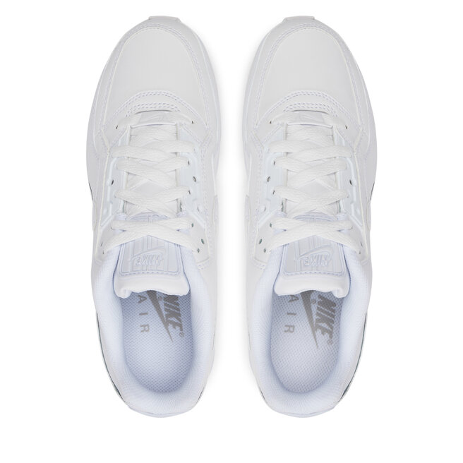 Nike hotsell ltd white