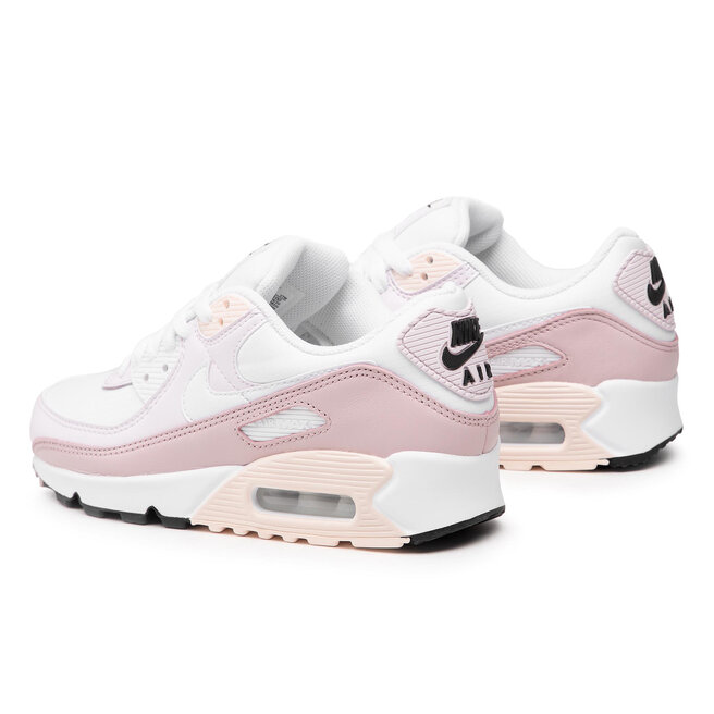 tênis da nike ou da adidas