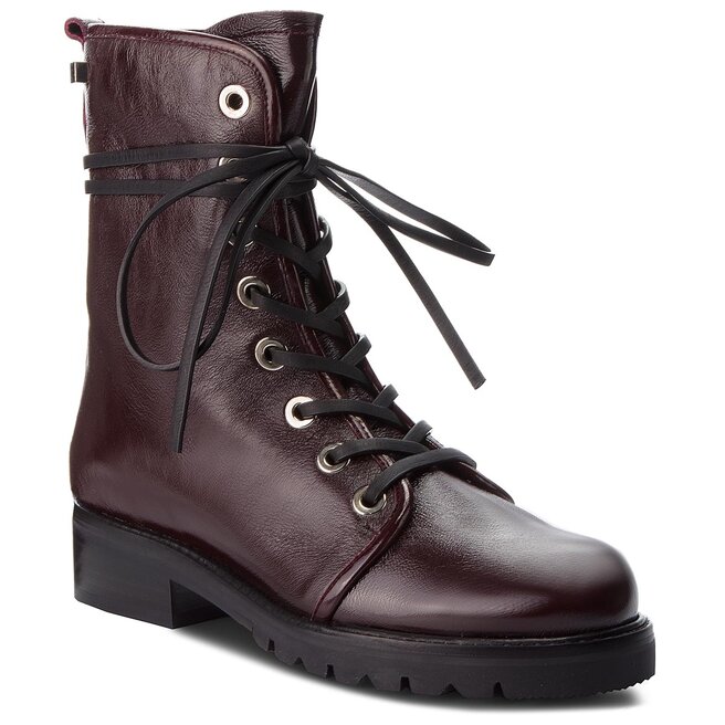 Stuart discount weitzman metermaid