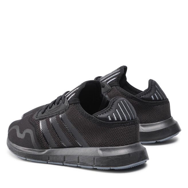 adidas Взуття adidas Swift Run X H03071 Core Black /Blblme / Carbon