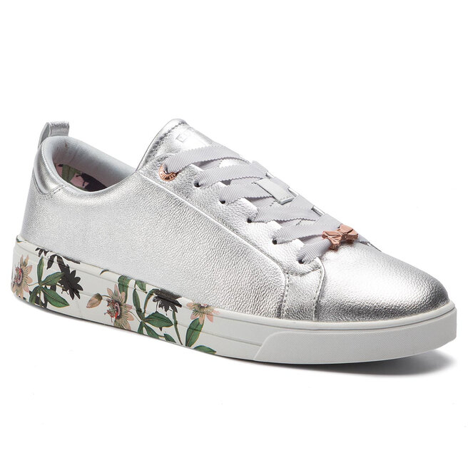 Roully ted shop baker