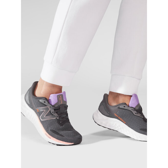 New Balance Scarpe New Balance Fresh Foam Arishi v4 WARISPK4 Grigio