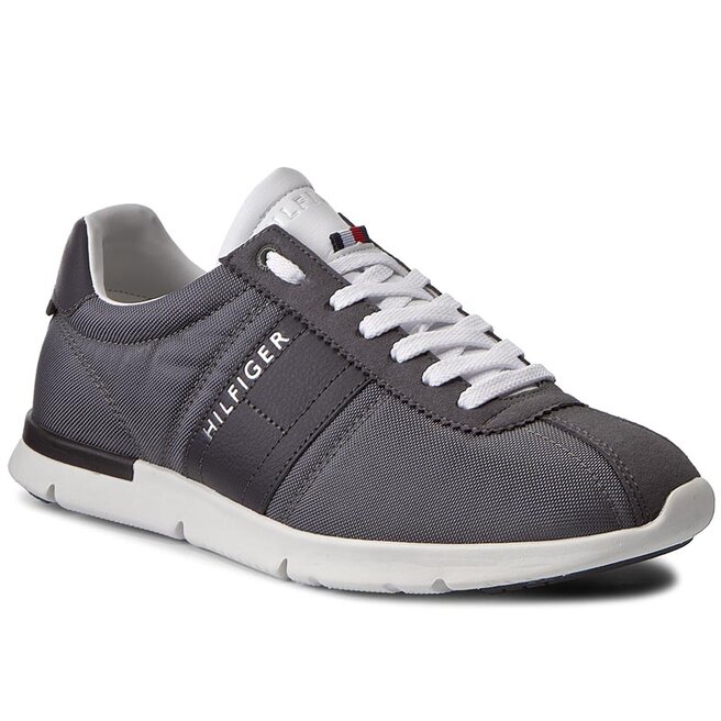 Tobias hotsell tommy hilfiger
