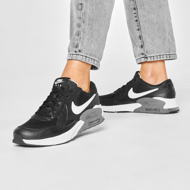 nike air max excee black and white