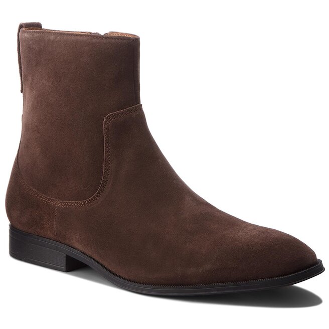 Clarks gilman 2024 zip boots