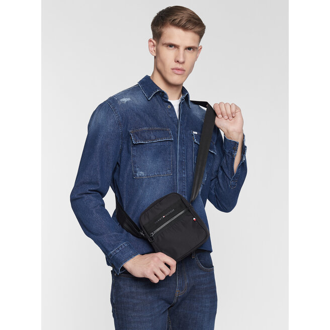 Tommy Hilfiger Torbica za okrog pasu Tommy Hilfiger Th Horizon Mini Reporter AM0AM10262 BDS