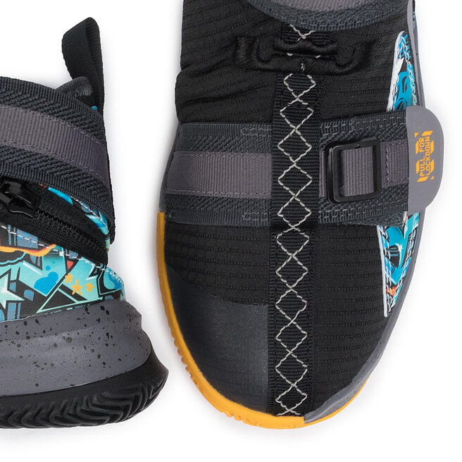 Lebron 13 hotsell flyease