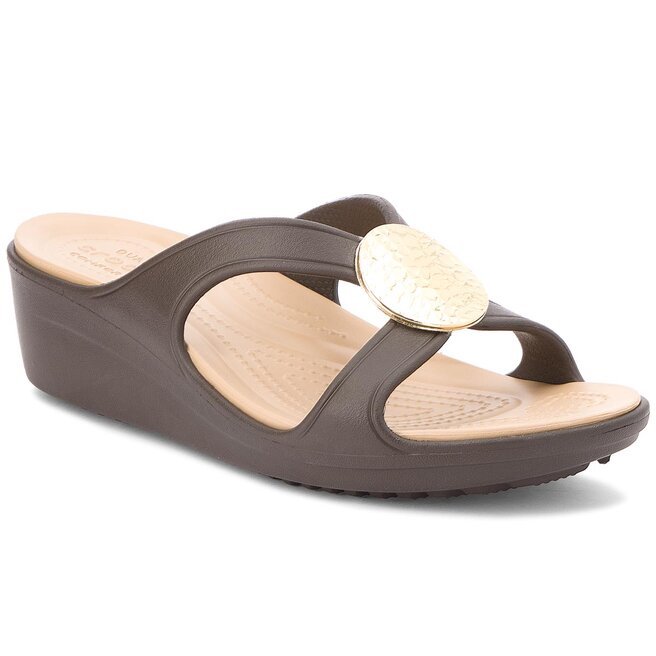 Crocs sanrah hammered best sale circle wedge sandal