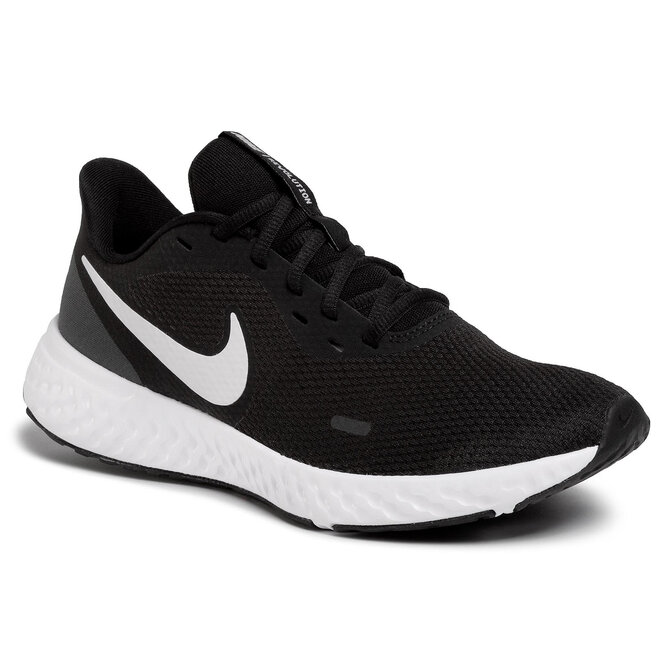 nike revolution white and black