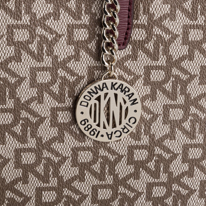DKNY Táska DKNY Bryant Lg Zip Tote R74AJ014 Chn Lg/Bldred QLA