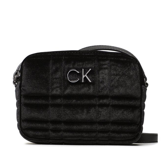 Calvin Klein Дамска чанта Calvin Klein Re-Lock Camera Bag Velvet K60K610203 BAX
