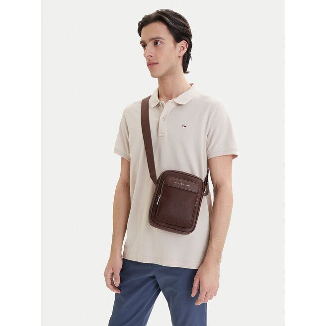 Saszetka Tommy Hilfiger Th Flag Monogram Mini Reporter AM0AM14138 Brązowy -