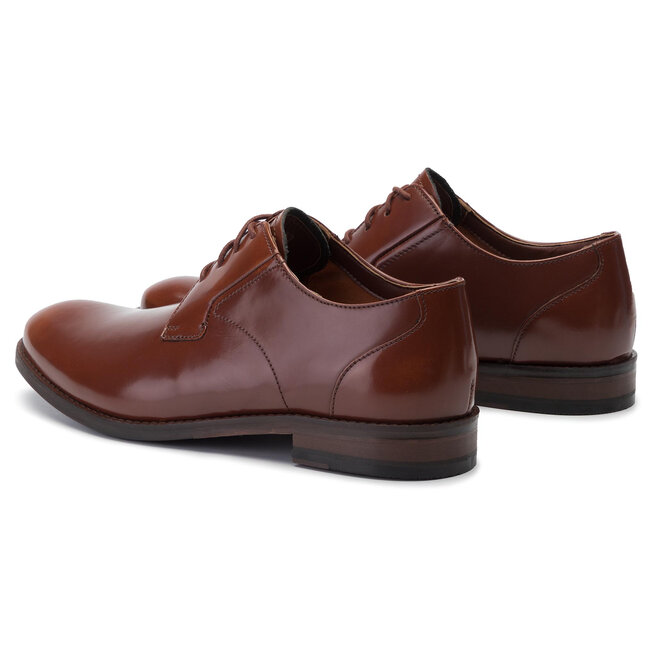 Clarks edward plain store