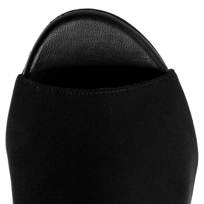 Stuart hot sale weitzman hugger