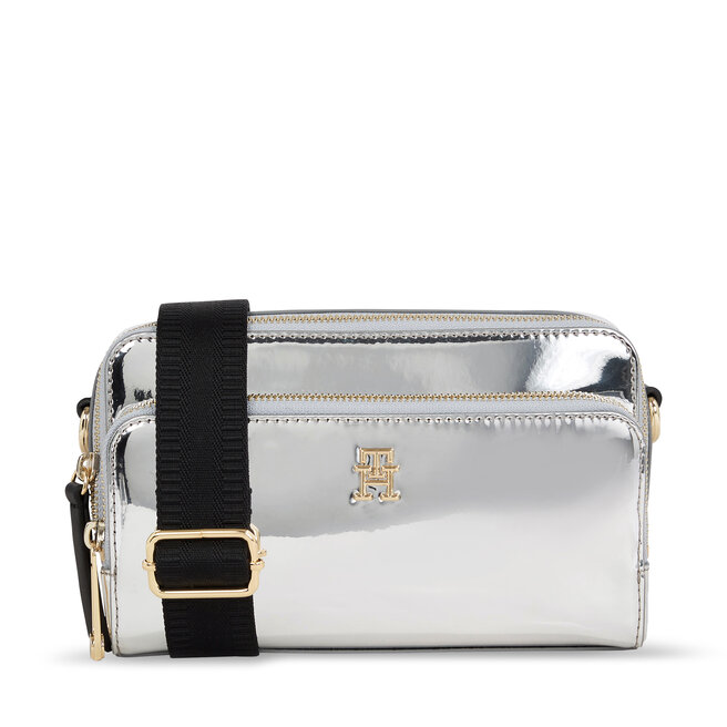 Tommy hilfiger iconic on sale metal logo camera bag