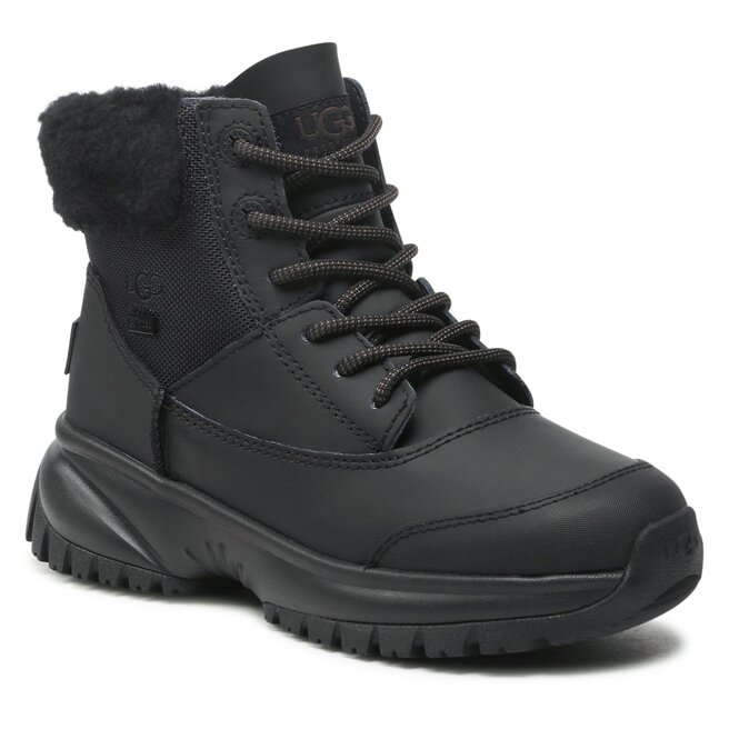 Trappers Ugg W Yose Fluff V2 1130901 Blk