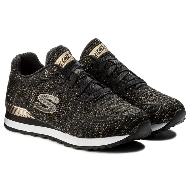 Skechers low clearance flyers