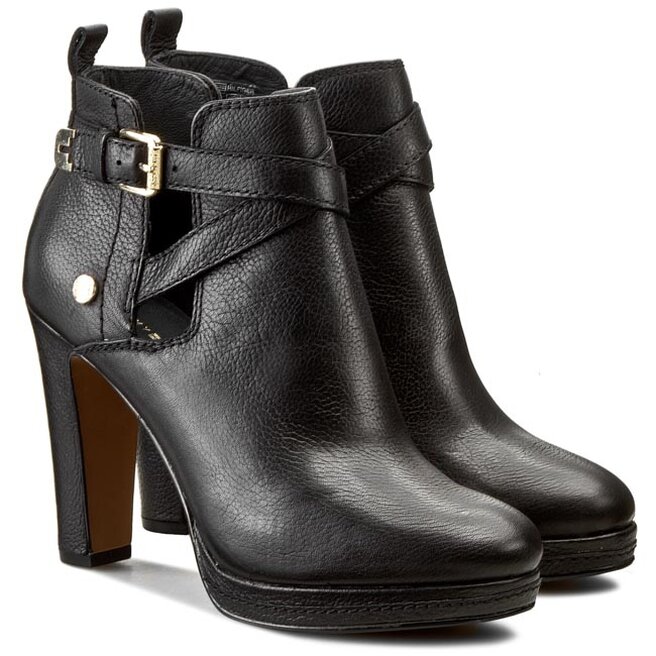 Tommy hilfiger lucey 3 hotsell