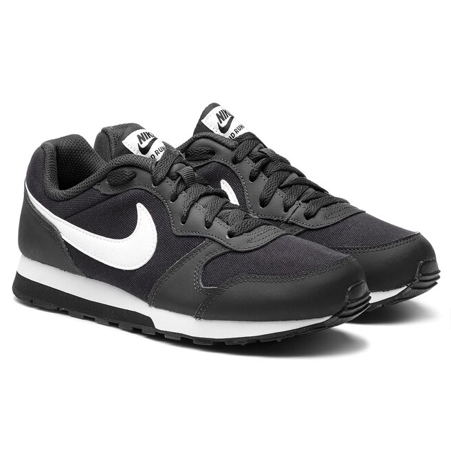 Nike md runner 2 sale black white