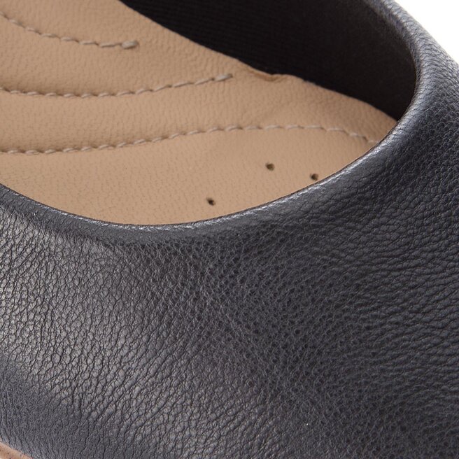 Clarks mena 2025 bloom black