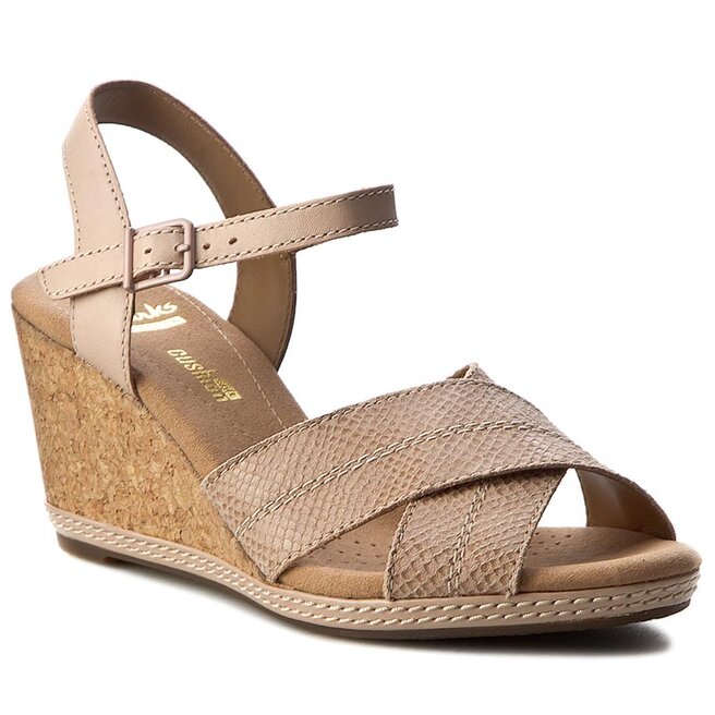 Clarks helio discount latitude wedge sandal