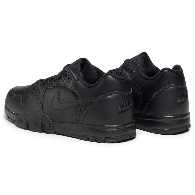 nike cross trainer low in triple black