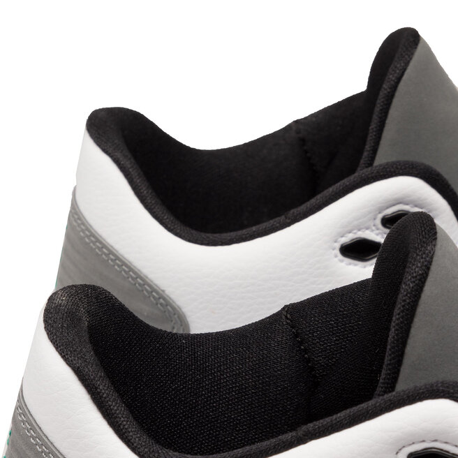 nike air jordan max aura 2