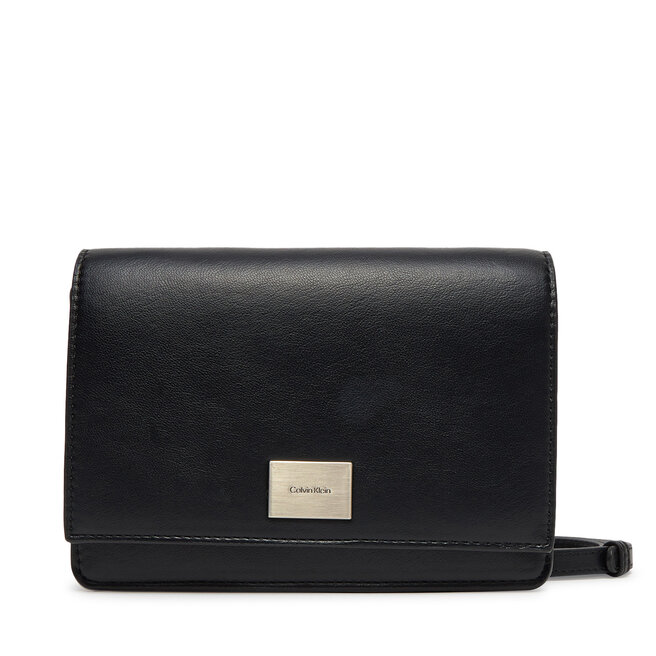 Torebka Calvin Klein Hardware Flap Crossbody - Czarny