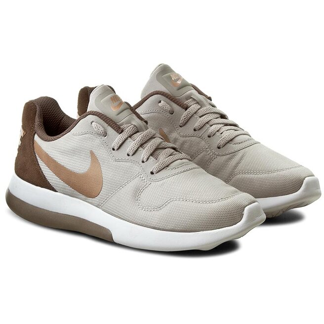 Nike md runner 2 bronze deals