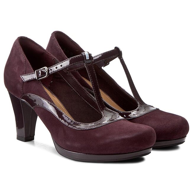 Clarks deals chorus pitch