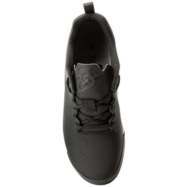 Adidas deals terrex curb