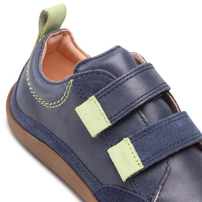 Geox barefoot store