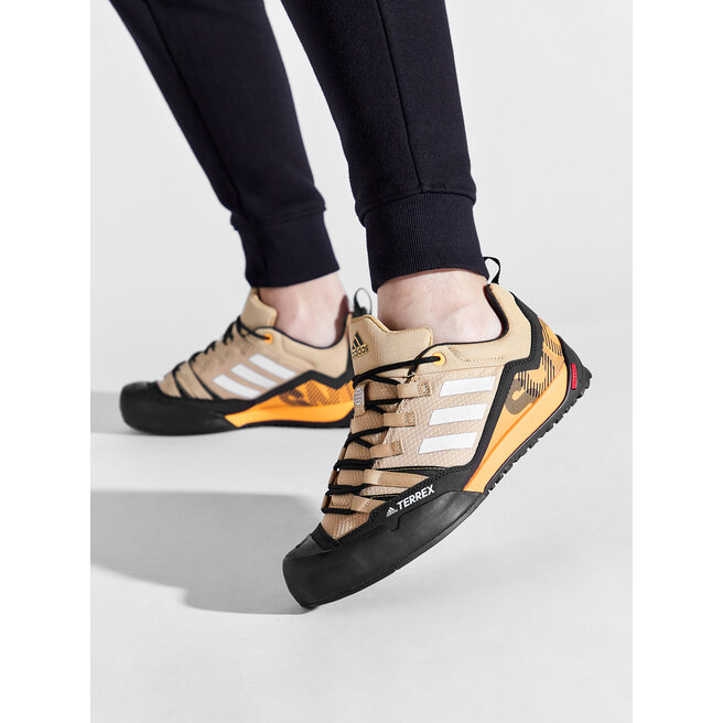 adidas Skor adidas Terrex Swift Solo 2 GZ0333 Beige Tone/Grey One/Flash Orange