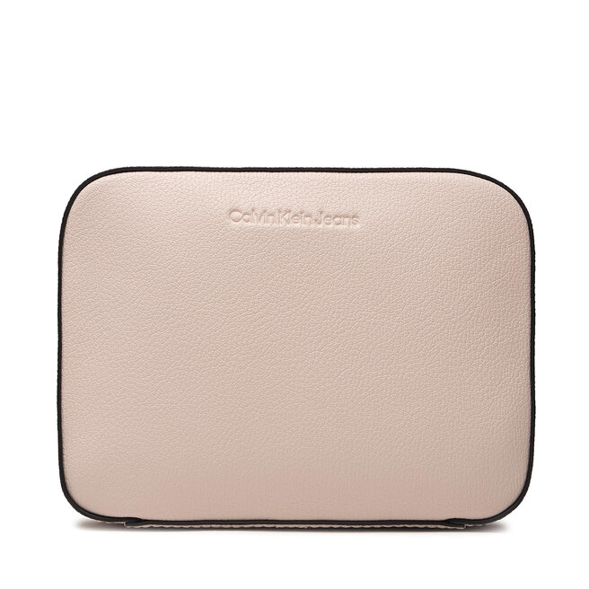 Дамска чанта Calvin Klein Minimal Monogram Camera Bag K60K608950 Розов obuvki.bg