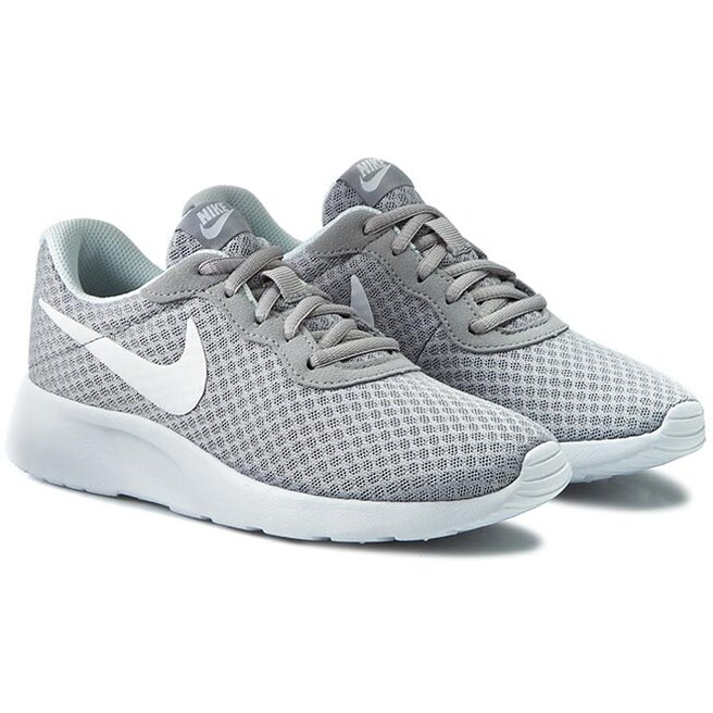 Nike tanjun wolf grey store