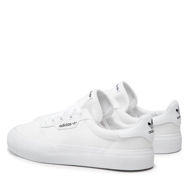 adidas Обувки adidas 3Mc B22705 Ftwwht/Ftwwht/Goldmt