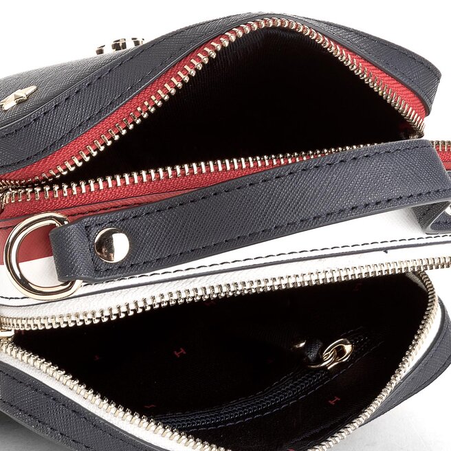Tommy hilfiger 2024 camera bag icon