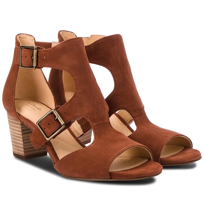 Clarks Deloria Kay 261318664 Mahogany epapoutsia.gr