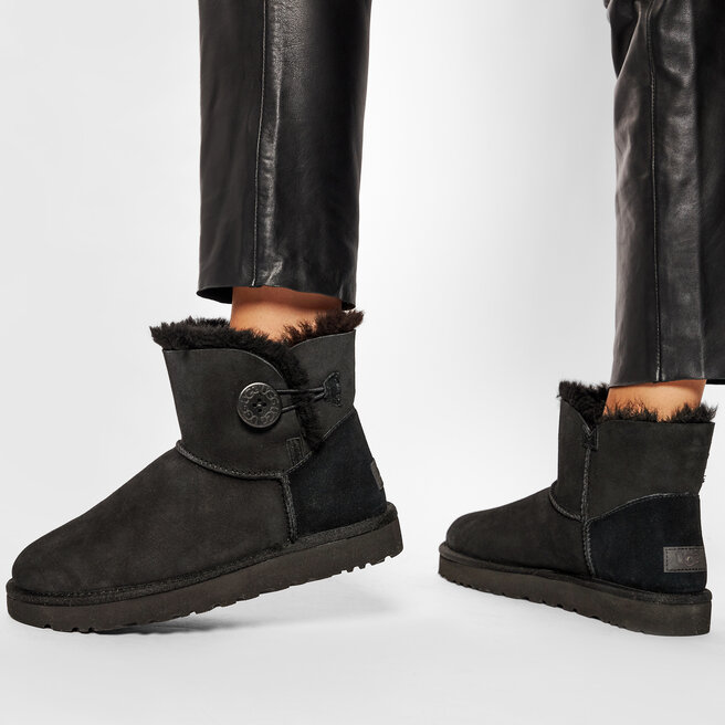 Ugg Pantofi Ugg W Mini Bailey Button II 1016422 W/Blk