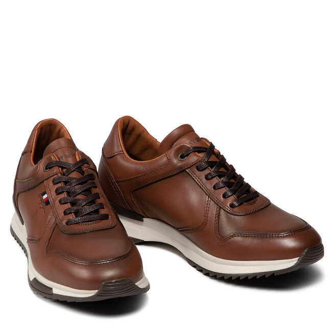 Snīkeri Tommy Hilfiger Runner Craft Leather FM0FM03731 Winter Cognac GVI •  Eapavi.lv