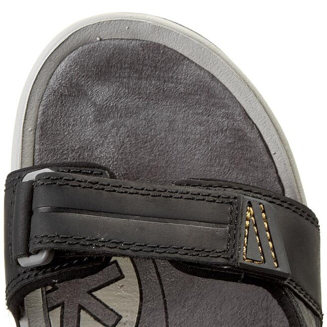 Clarks victus clearance