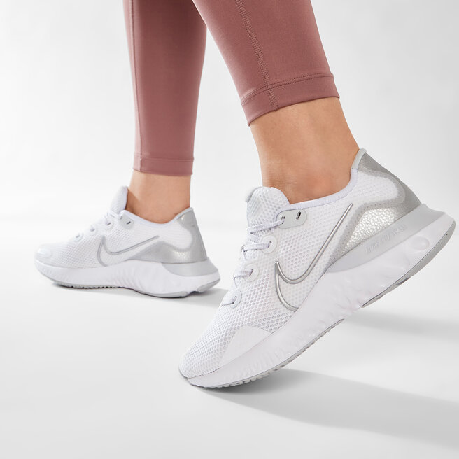 nike renew run platinum