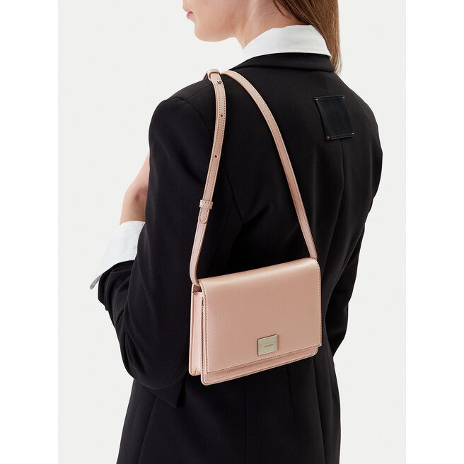 Torebka Calvin Klein Hardware Flap Crossbody K60K612967 Różowy -