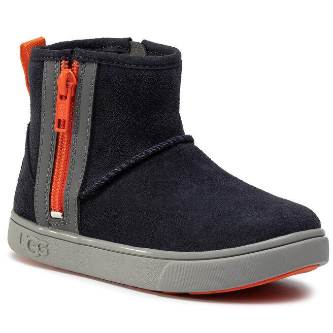 Ugg adler store