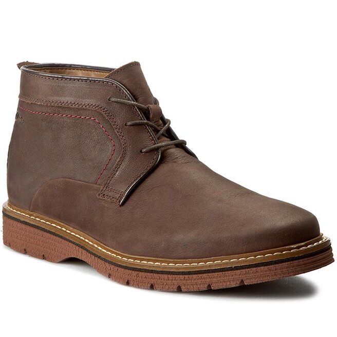Clarks men's newkirk top chukka best sale boot
