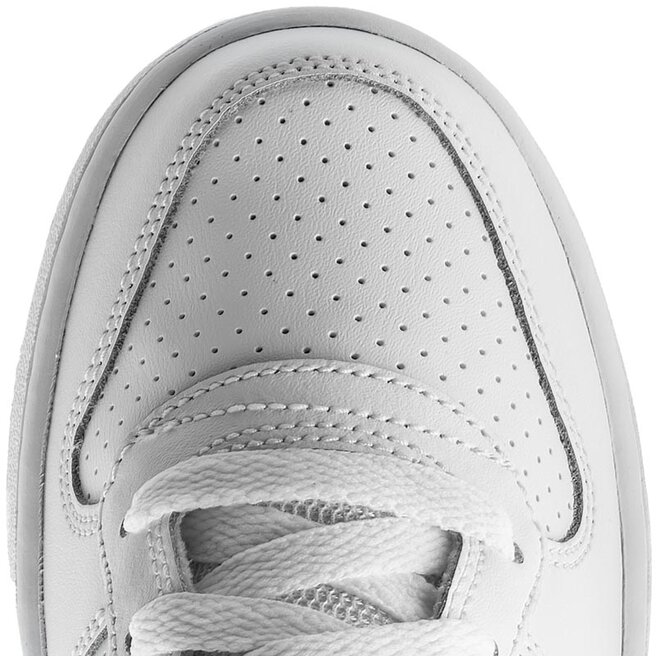Batai Nike Court Borough Low (GS 
