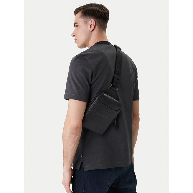 Saszetka Emporio Armani EM001613 AF13788 UC001 Czarny -