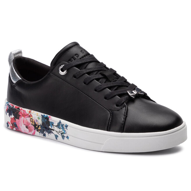 Roully ted shop baker