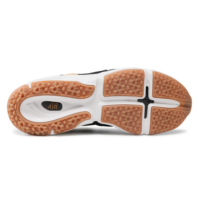 nike zoom moc on feet